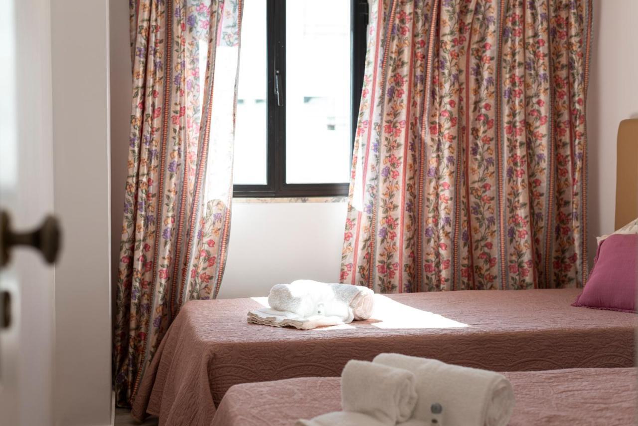 Chantal Apartment - Near The Beach - กัวเตย์รา ภายนอก รูปภาพ