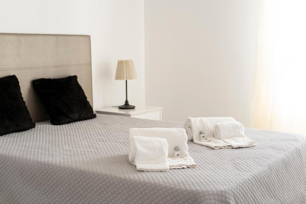 Chantal Apartment - Near The Beach - กัวเตย์รา ภายนอก รูปภาพ