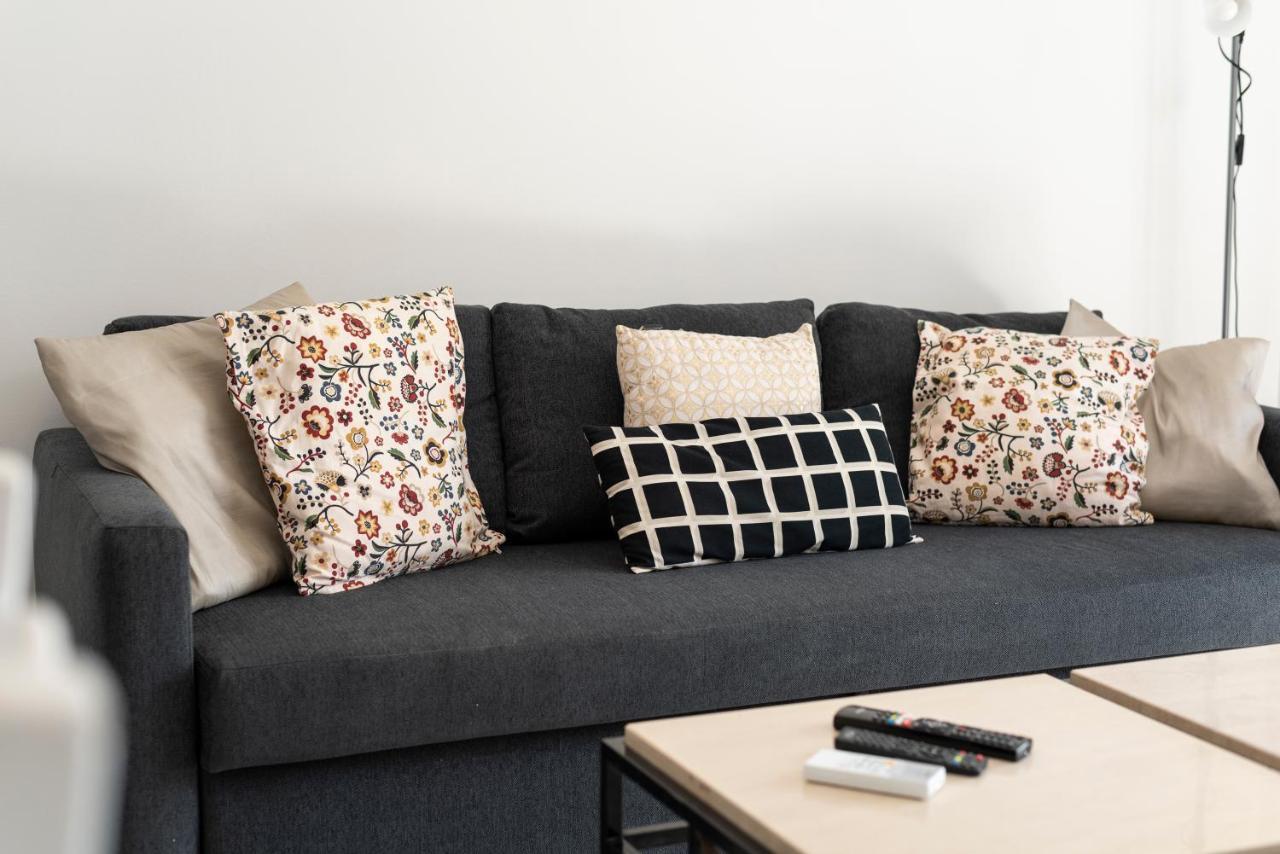 Chantal Apartment - Near The Beach - กัวเตย์รา ภายนอก รูปภาพ